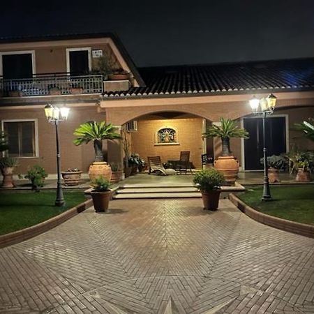 Villa Ines Ардеа Екстериор снимка